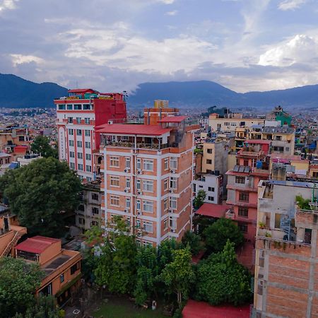 Hotel Vistara Катманду Екстер'єр фото