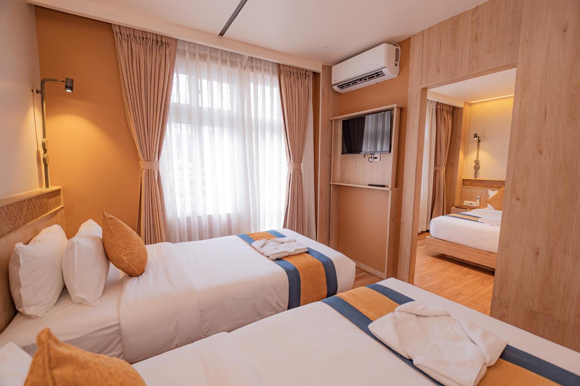 Hotel Vistara Катманду Екстер'єр фото