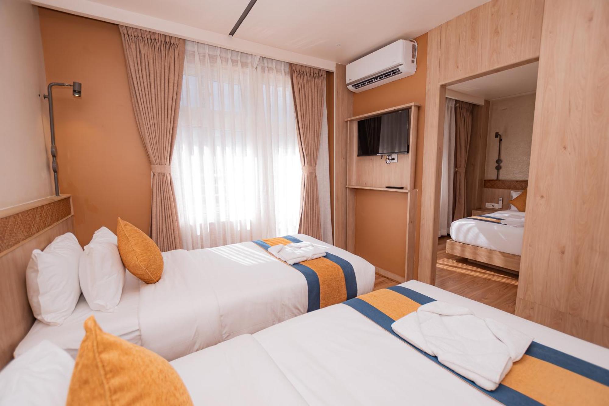 Hotel Vistara Катманду Екстер'єр фото