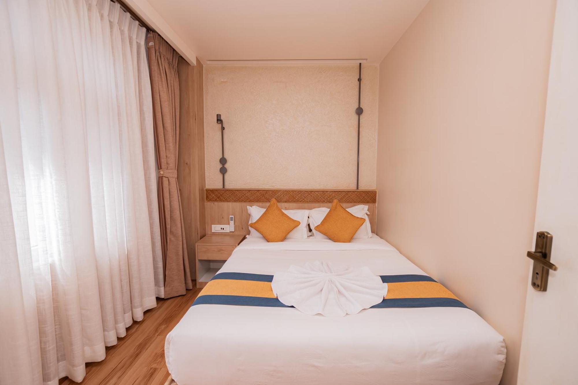Hotel Vistara Катманду Екстер'єр фото