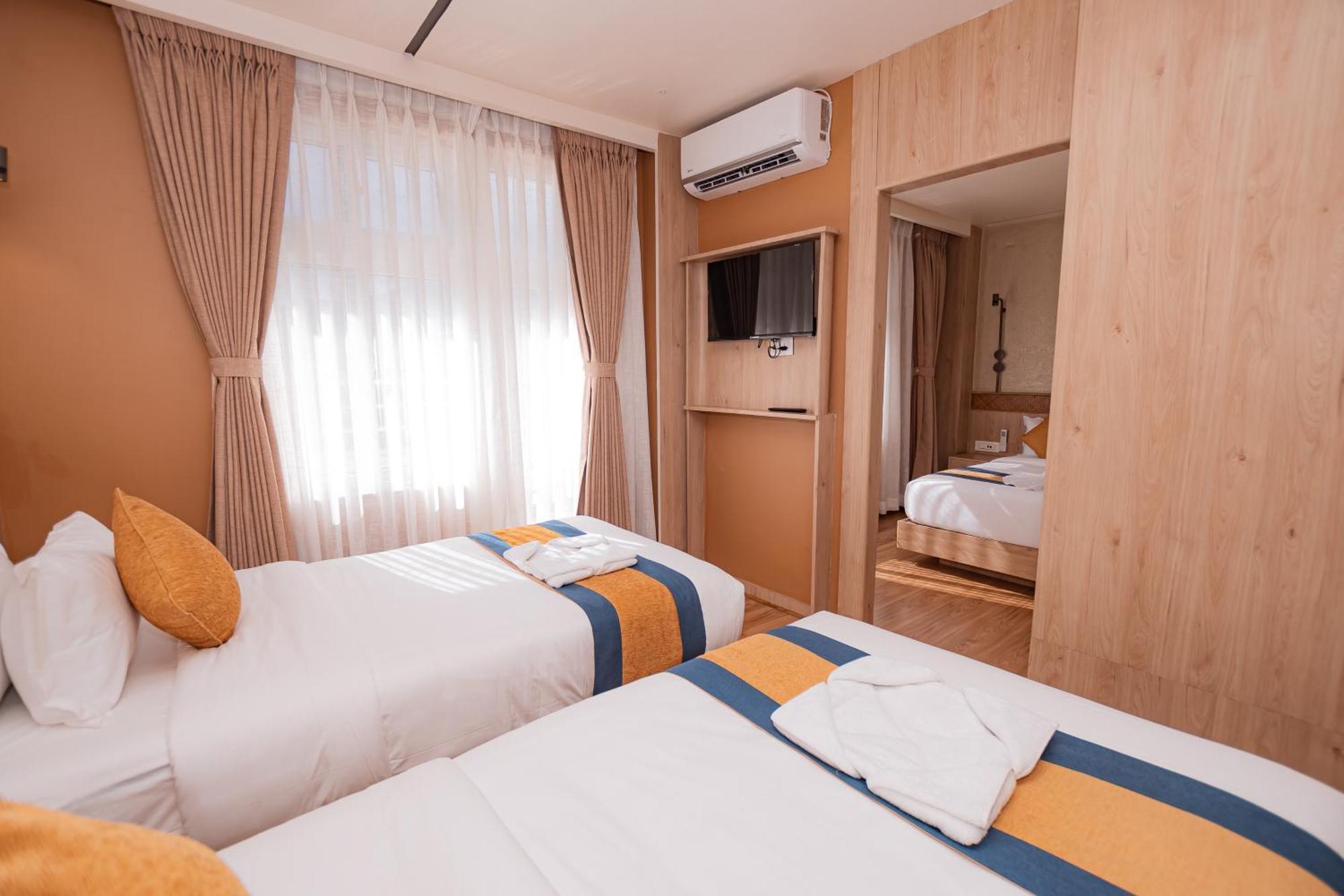 Hotel Vistara Катманду Екстер'єр фото